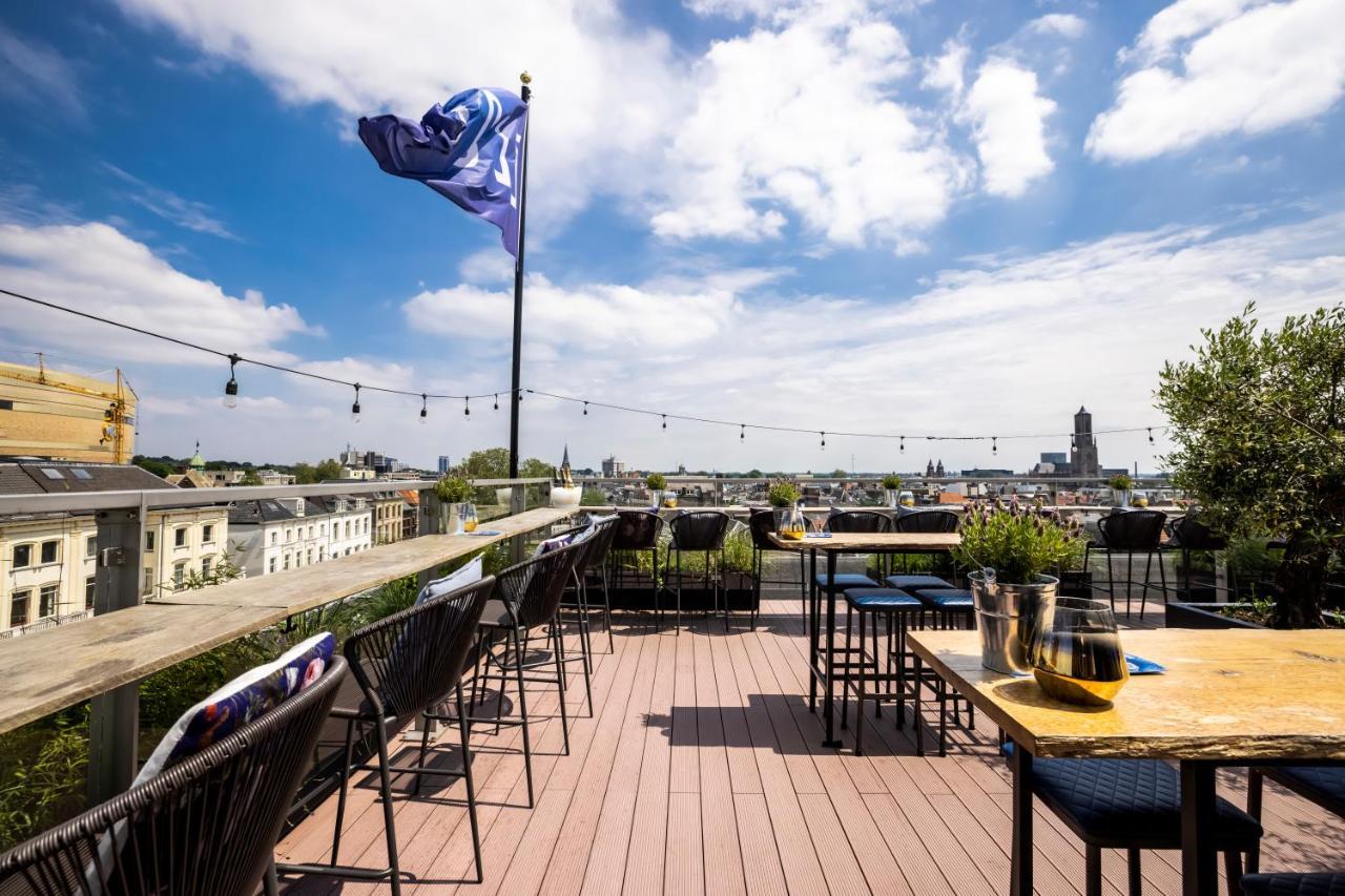 Hotel Haarhuis Арнем Екстериор снимка The rooftop bar at the hotel